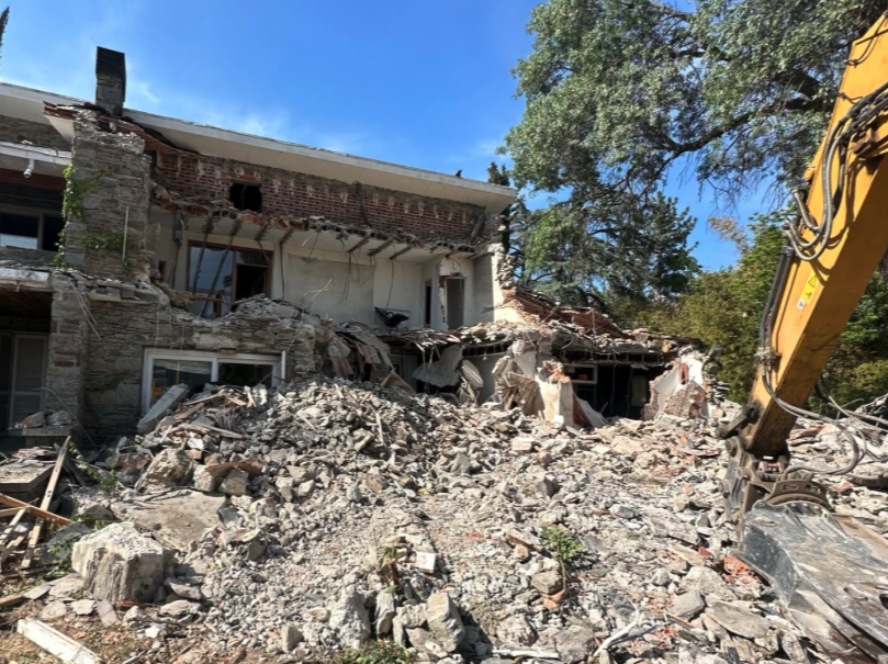 Derribo en obra de Madrid con maquinaria de ERCON